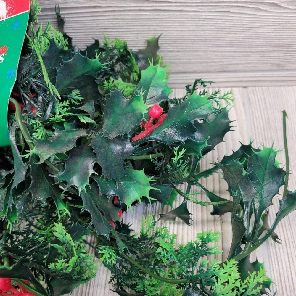 Holiday Spirit Christmas Garland 9ft Greenery Vintage 1993‎ Holly Berry Deluxe